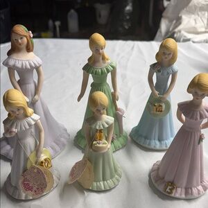 Elegant Ceramic Figurine Set - Pastel Collection